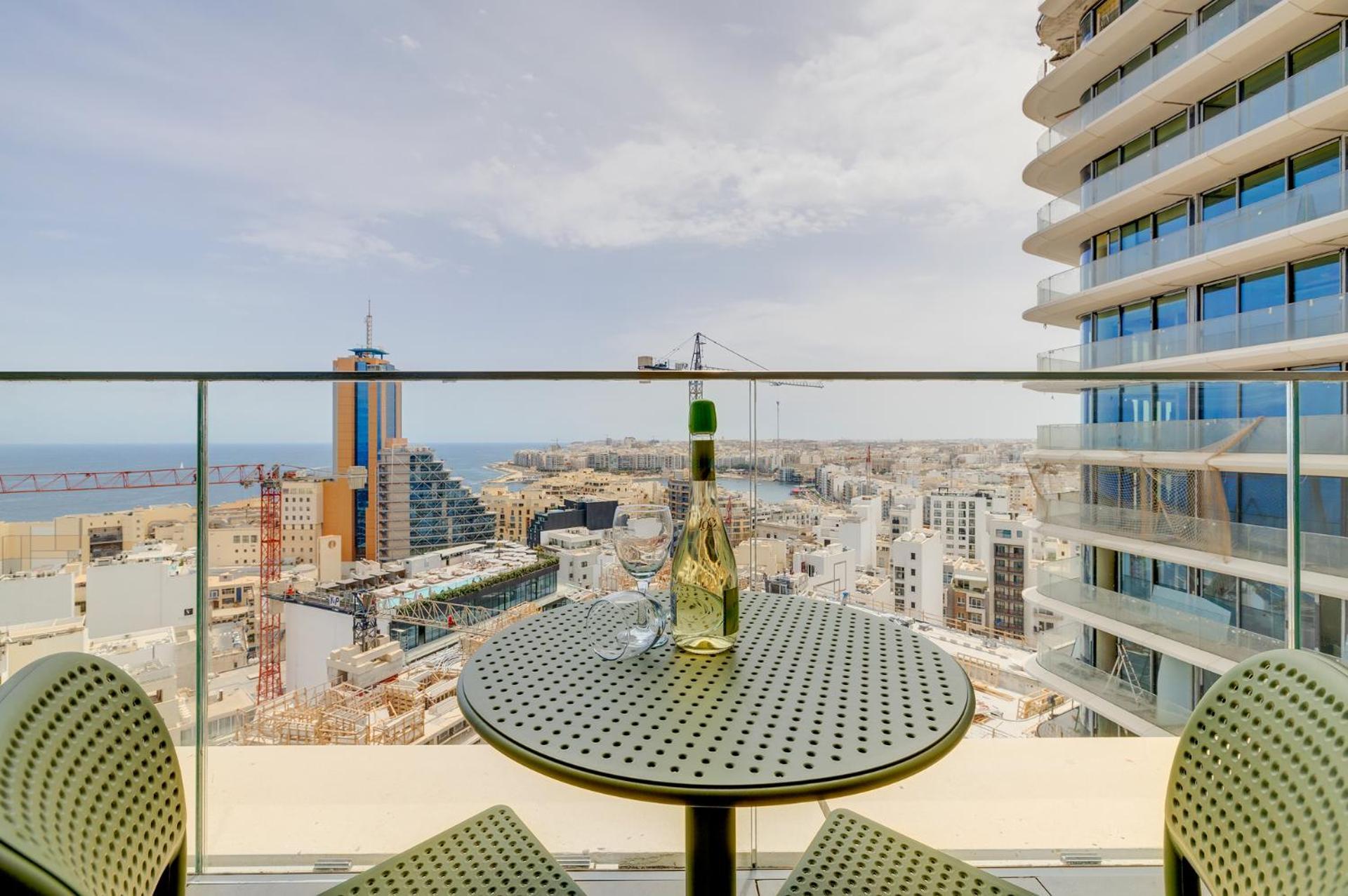 Mercury Tower Apartment *