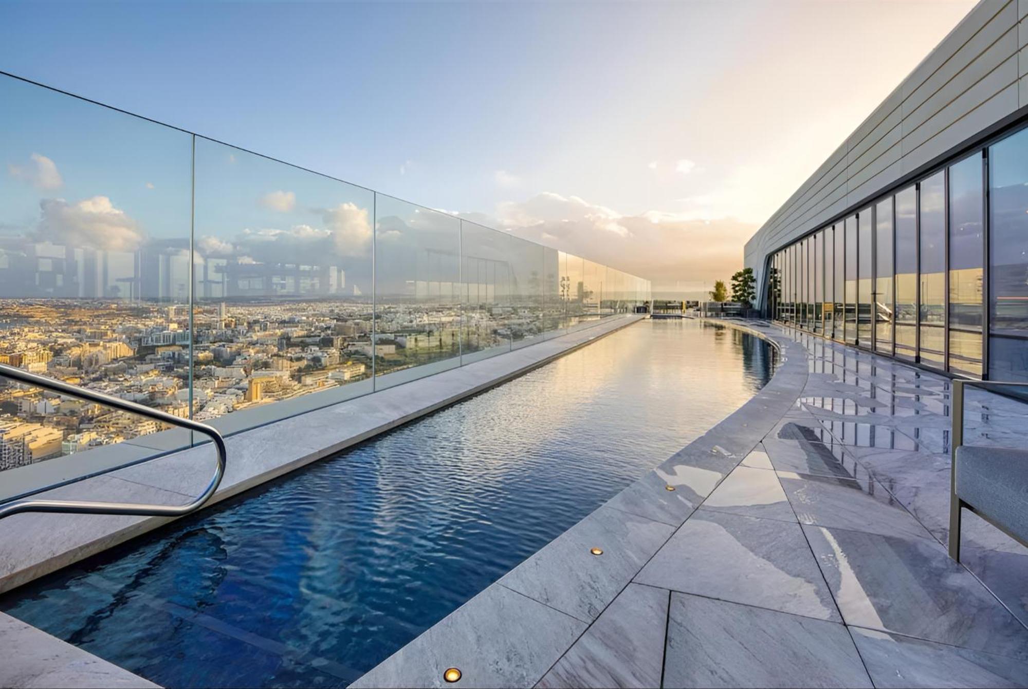 Mercury Tower Apartment *